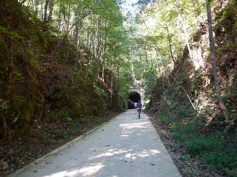 bike Georgia, biking Silver Comet Trail, BikeTripper.net