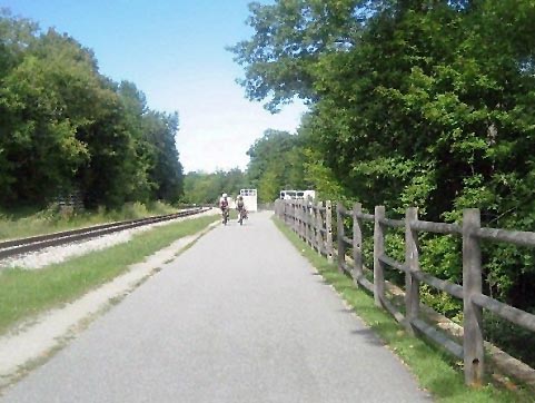 Biking, Kennebec River Rail-Trail, Maine, BikeTripper.net