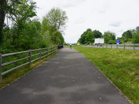 bike New York, Hudson Valley Rail Trail, NY biking, BikeTripper.net