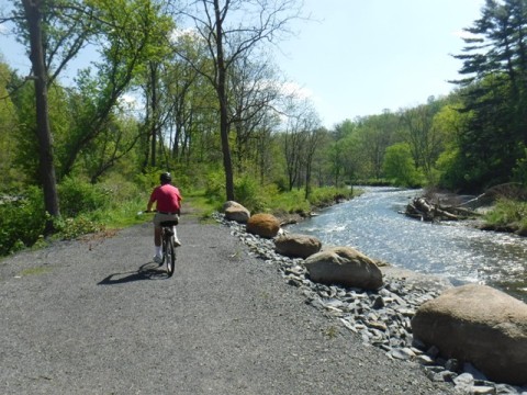 Biking, Keuka Lake Outlet Trail,, New York, BikeTripper.net