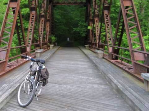 Biking, Wallkill Valley Rail Trail, New York, BikeTripper.net