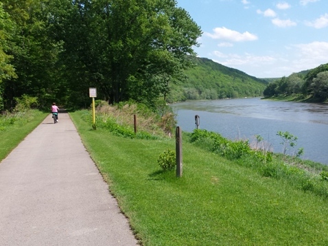 bike Pennsylvania, Allegheny River Trail, biking, BikeTripper.net