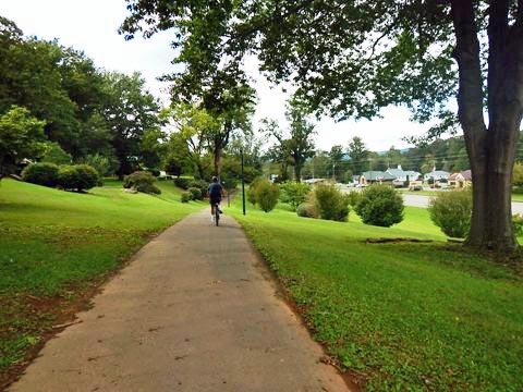 Biking, Townsend Historical Trail, Tennessee, BikeTripper.net