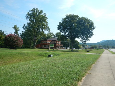 bike Tennessee, Townsend Historical Trail, biking, BikeTripper.net